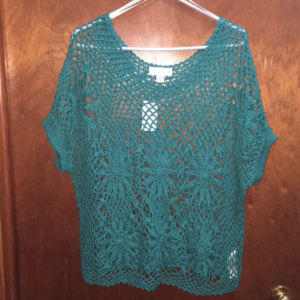 Crochet type short sleeve sweater top